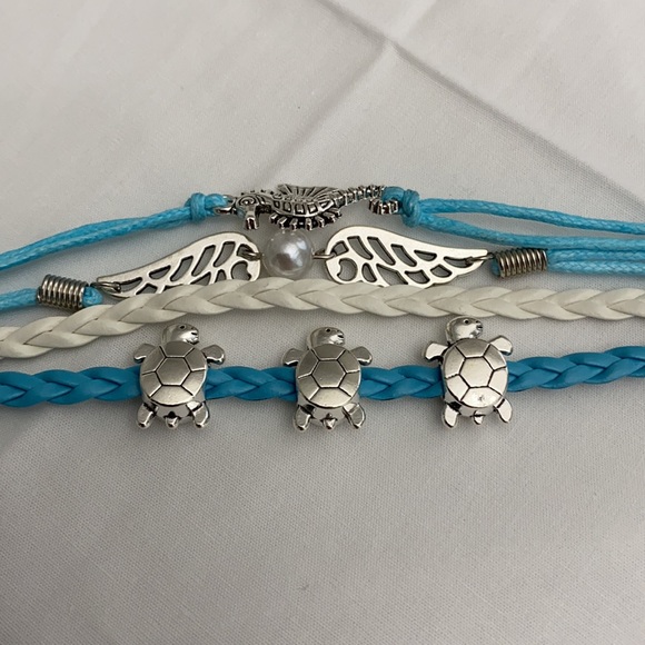 TURTLE CHARM BRACELET - Picture 2 of 2